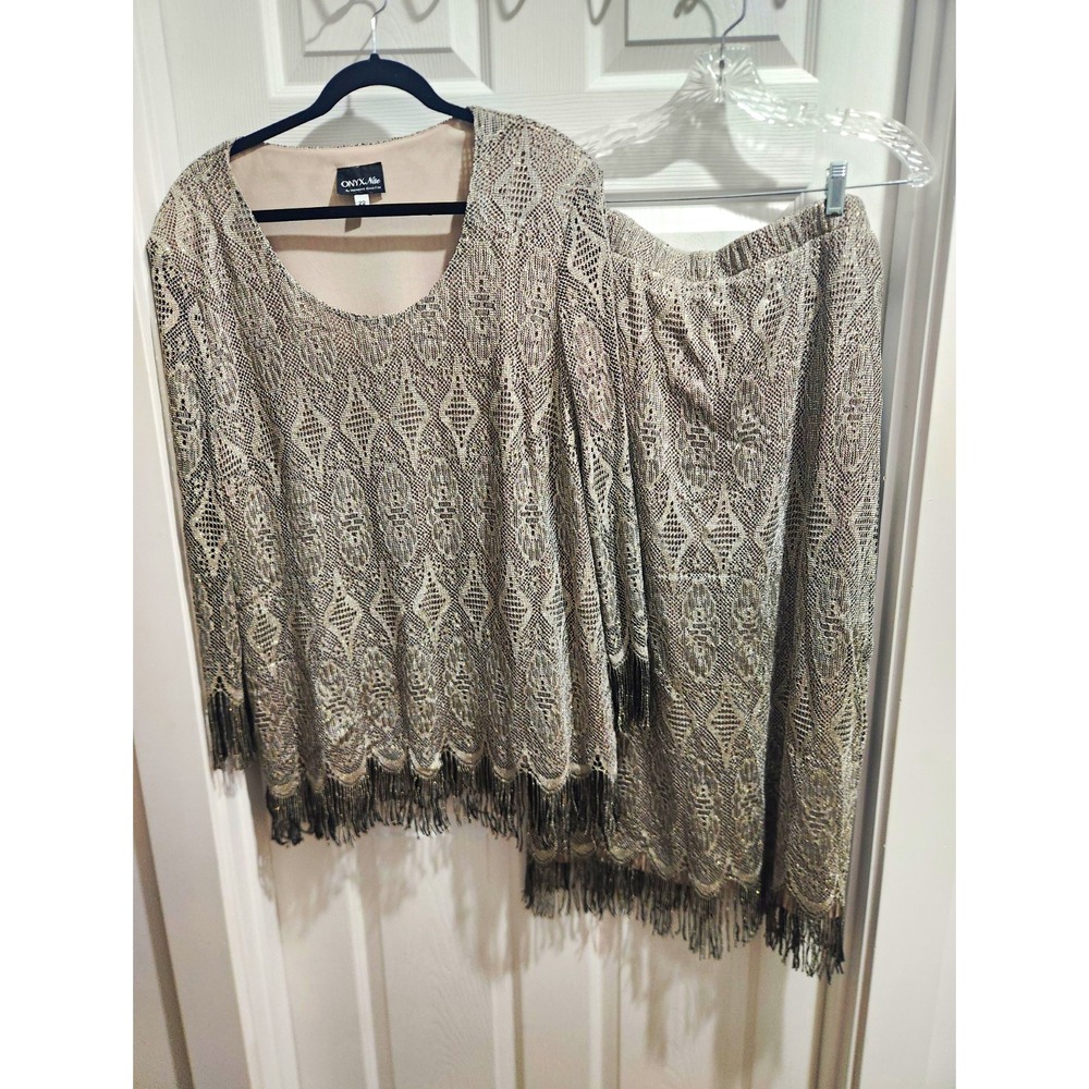 Onyx Nite Metallic Knit 2-Piece Top & Skirt Set Sz 22 Silver/Black Fringe